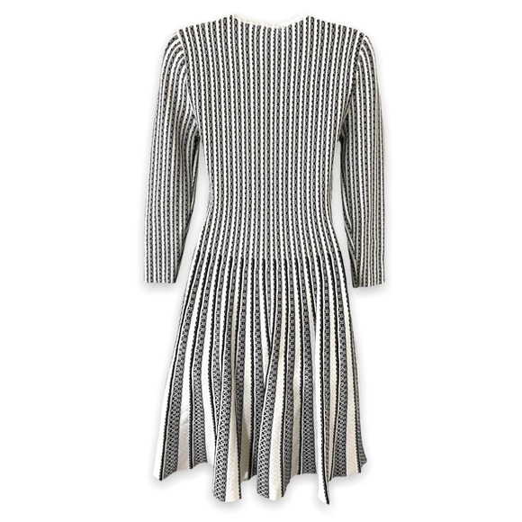 GIANNI BINI Knit Sweater Dress Midi Fit Flare Ivory Black Stripe Size Medium - Picture 5 of 9